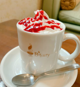 ベリーロイヤルミルクティー